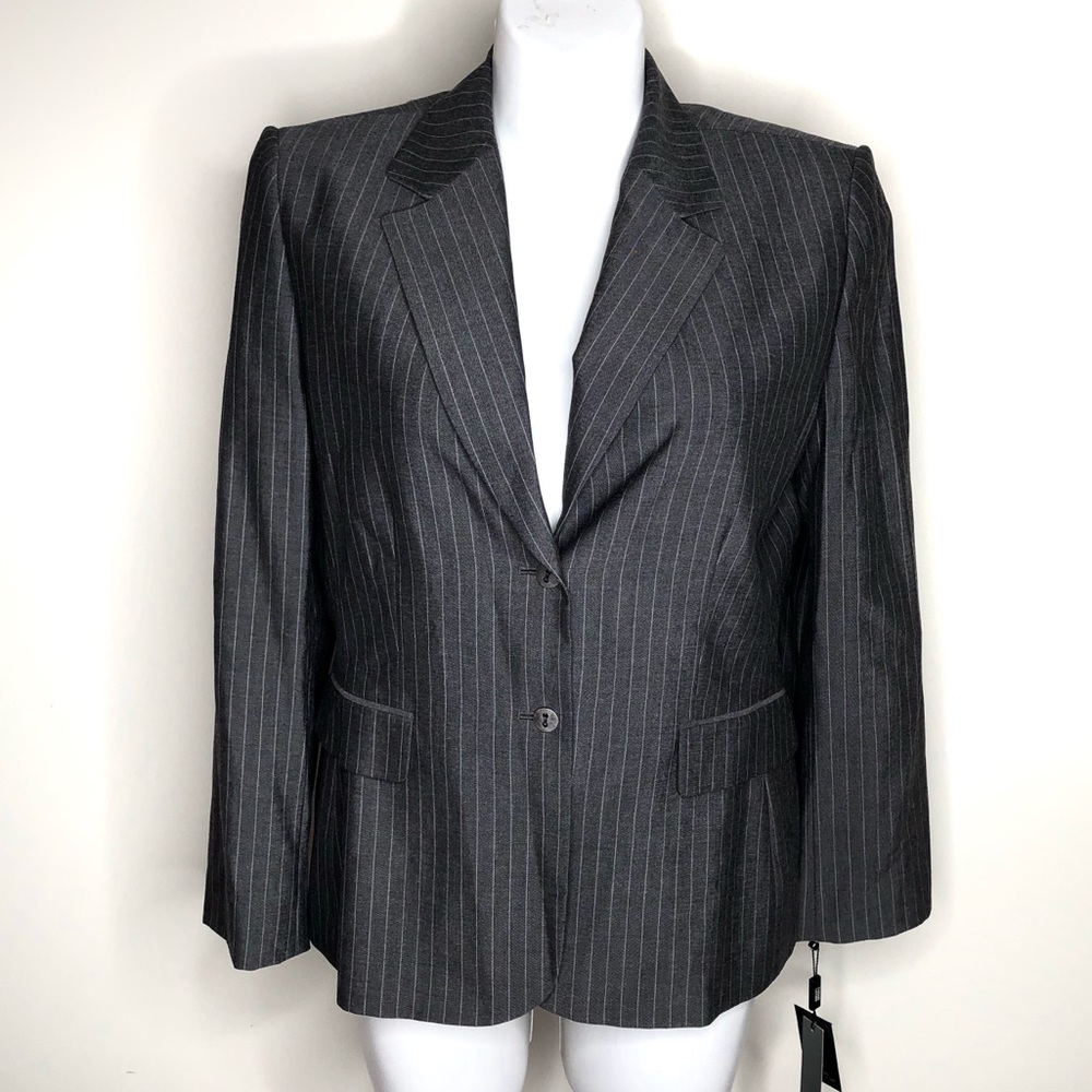 NWT Tahari Grey White Pinstripe Blazer Size 16